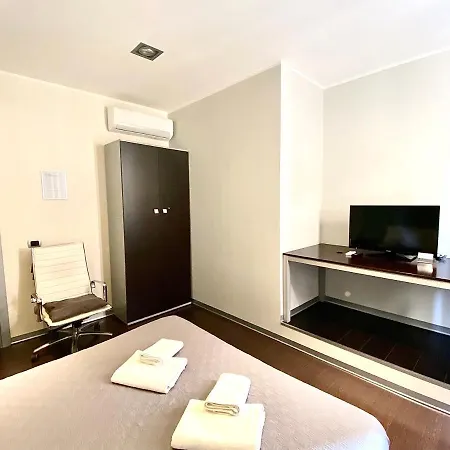 Gemini Pensión Roma